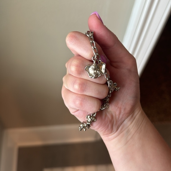 Disney charm bracelet with characters - Picture 5 of 7